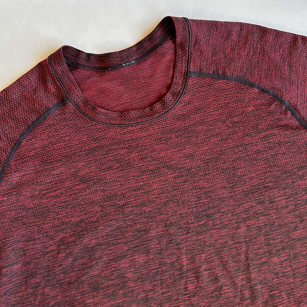 lululemon athletica Red Short Sleeve Tee